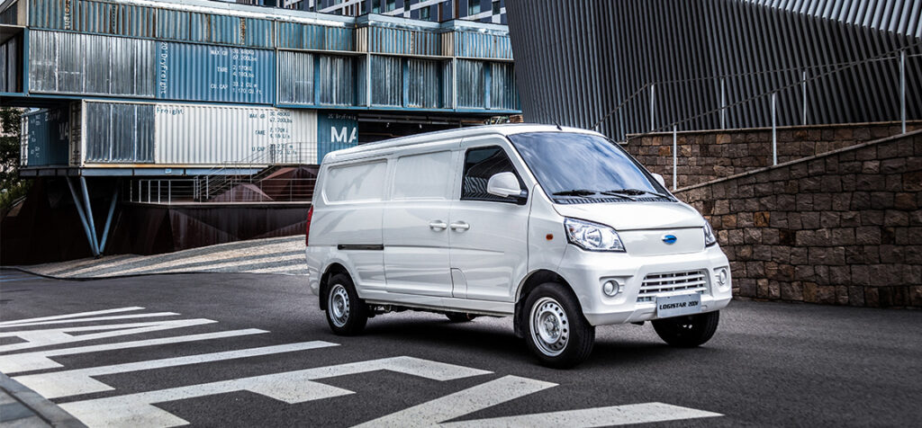 Logistar 200 Van